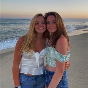 Meet your Posher, Nora